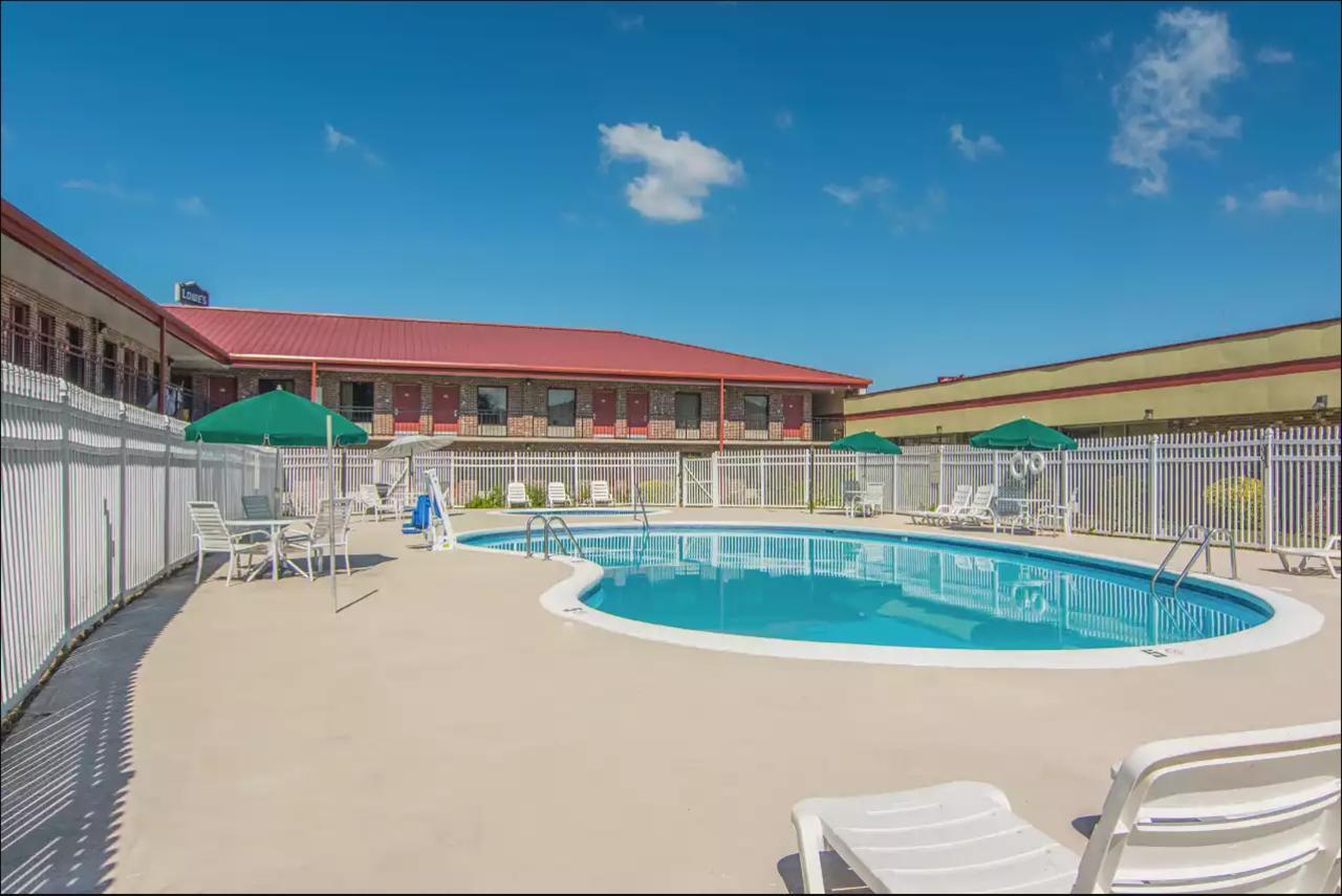 Econo Lodge Fort Payne Exterior photo