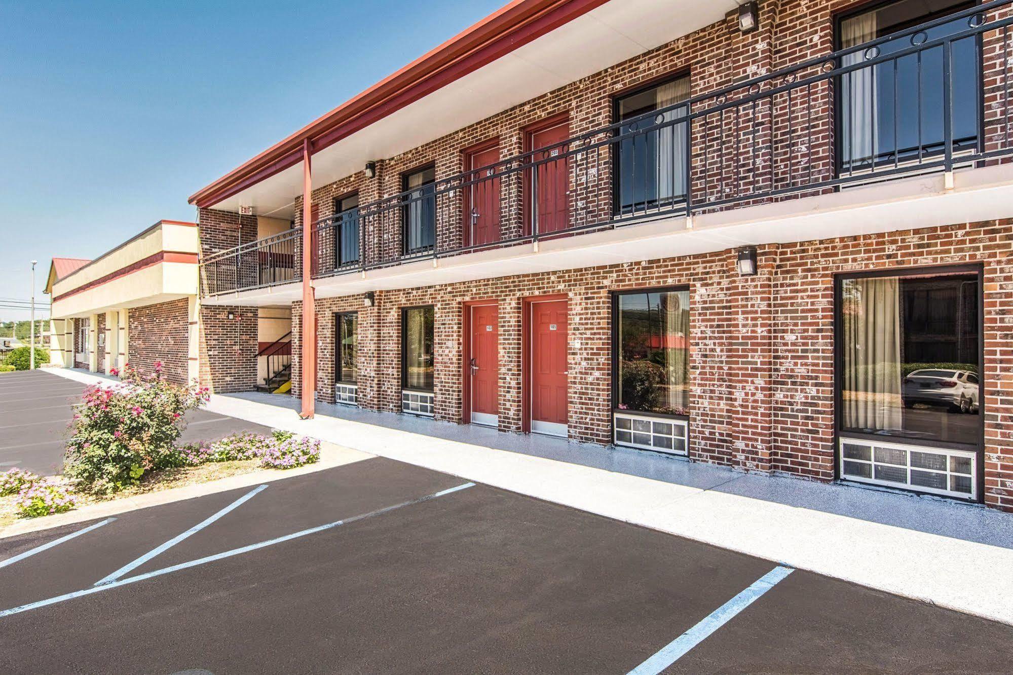 Econo Lodge Fort Payne Exterior photo
